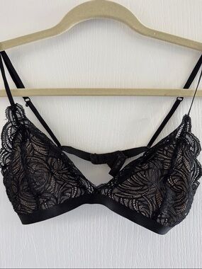 Aritzia’s Talula Black Lace Bralette - Women Intimates